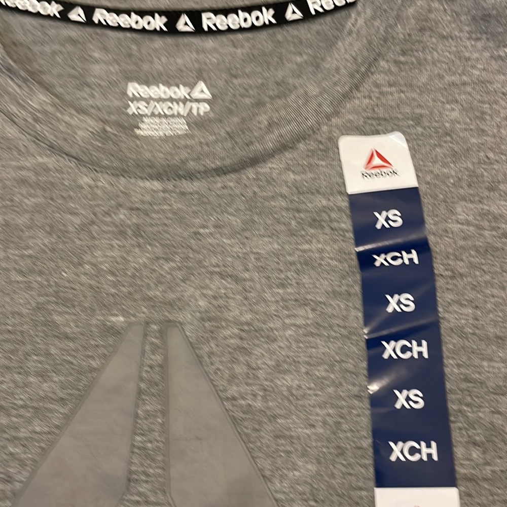 New Reebok xs tee - Picture 4 of 4